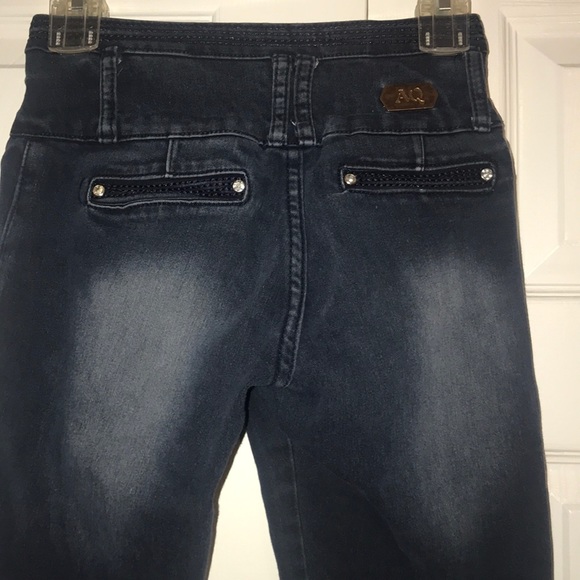 High Waisted Jeans - Picture 5 of 5